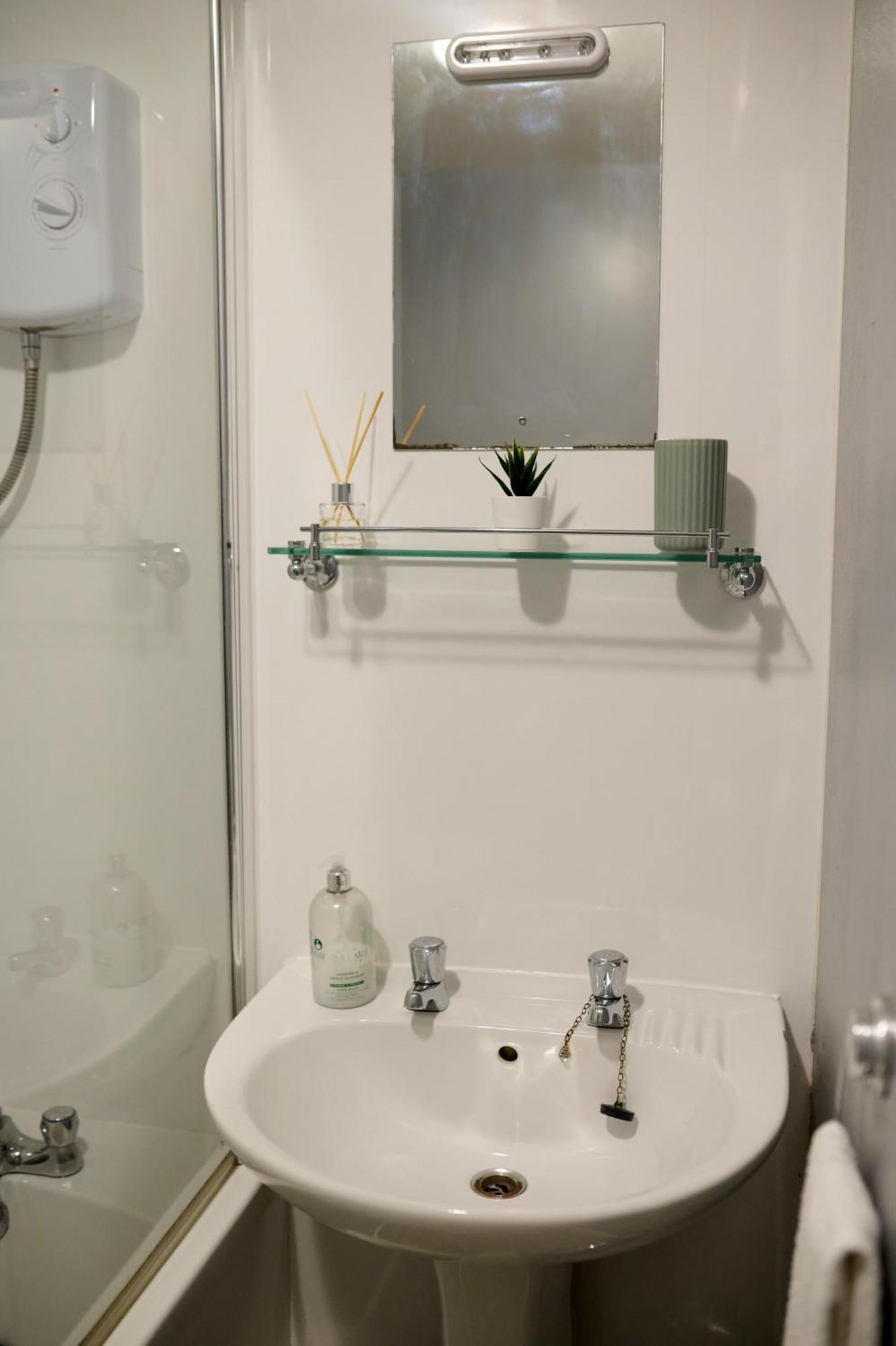 Charming 1Br Apartment Close To Centre With Free Parking Oban Luaran gambar